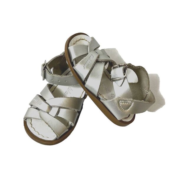The Saltwater Sandal Hoyway Metallic Silver Leather Baby Girl Size 4 Casual Shoe - Picture 1 of 7
